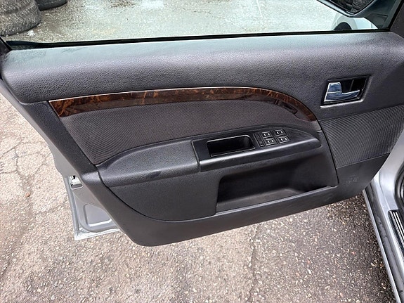 Ford Mondeo 18 of 20