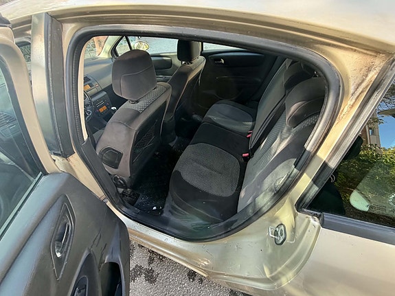 Citroen C4 6 of 6