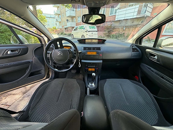 Citroen C4 4 of 6