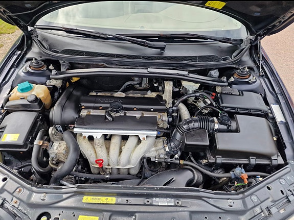 Volvo V70 8 of 10
