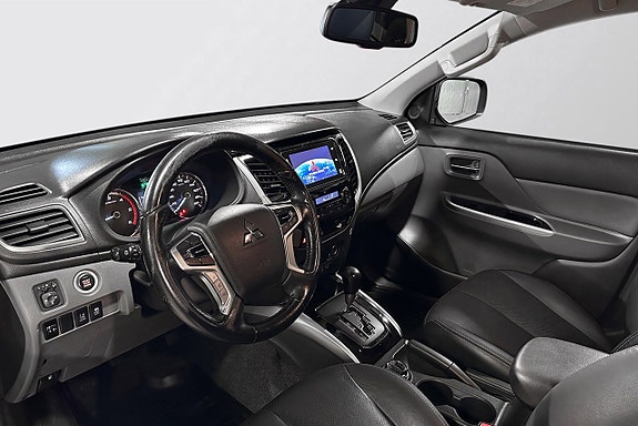 Mitsubishi L200 14 of 26