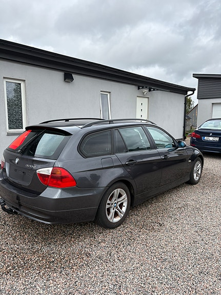 BMW 320d 4 of 8