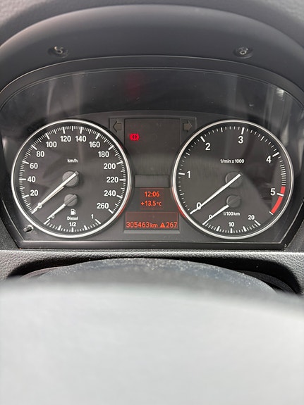 BMW 320d 6 of 8