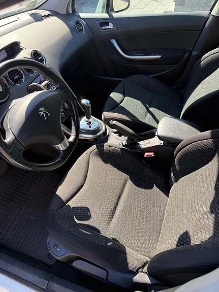 Peugeot 308 SW 3 of 12