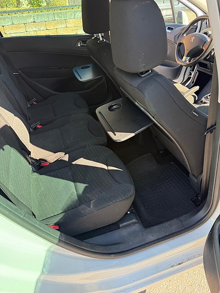 Peugeot 308 SW 11 of 12