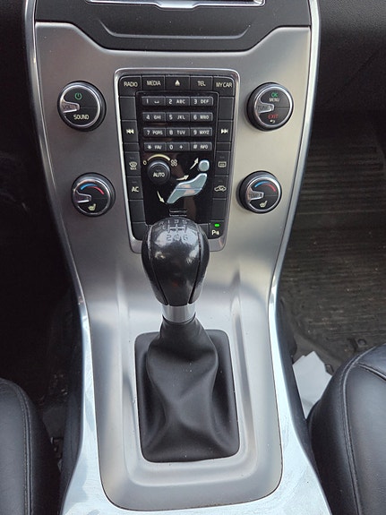 Volvo V70 5 of 10