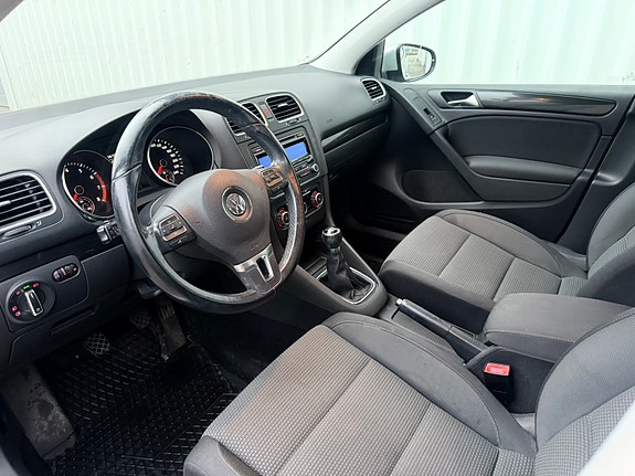 Volkswagen Golf VI 4 of 9