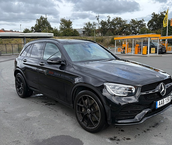 Mercedes-Benz GLC220 d 2 of 7