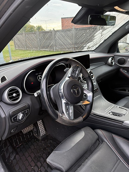 Mercedes-Benz GLC220 d 4 of 7