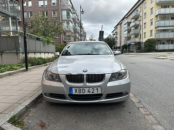 BMW 325i 6 of 22