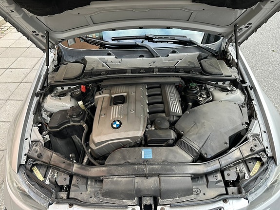 BMW 325i 15 of 22