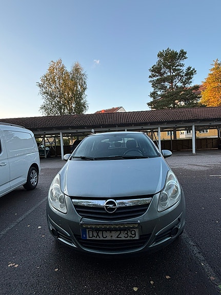 Opel Corsa 3 of 15