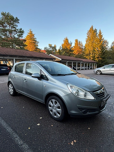 Opel Corsa 2 of 15