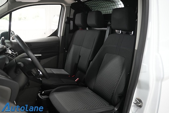 Ford Transit Connect 16 of 29