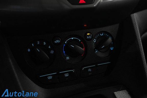 Ford Transit Connect 22 of 26
