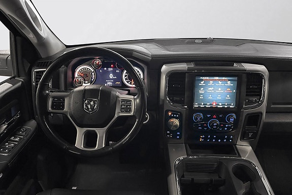 Dodge RAM 1500 16 of 24