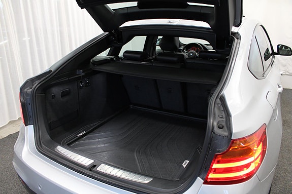BMW 320d 25 of 30