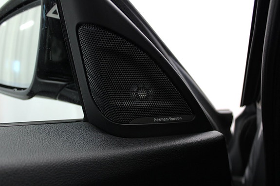 BMW 320d 11 of 30