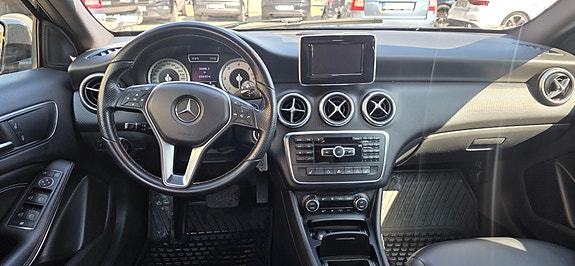 Mercedes-Benz A200 6 of 6