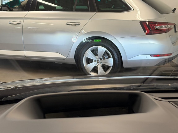 Jaguar I-PACE 13 of 16