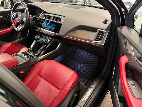 Jaguar I-PACE 10 of 16