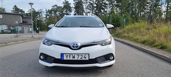 Toyota Auris 13 of 17