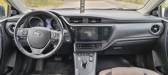 Toyota Auris 3 of 17
