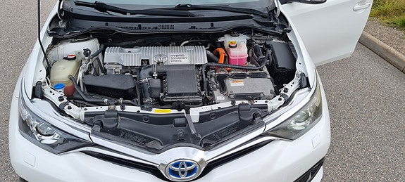 Toyota Auris 5 of 17