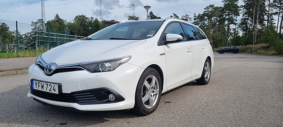 Toyota Auris 11 of 17