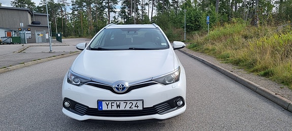 Toyota Auris 14 of 17