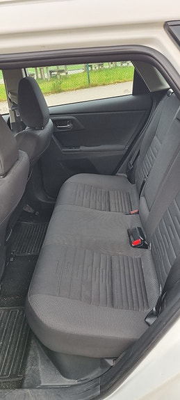 Toyota Auris 6 of 17