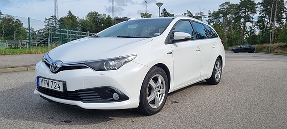 Toyota Auris 15 of 17