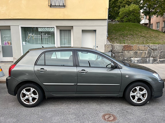 Toyota Corolla 4 of 4