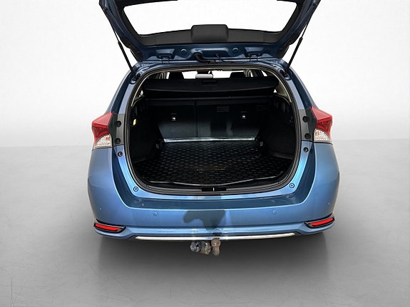 Toyota Auris 10 of 30