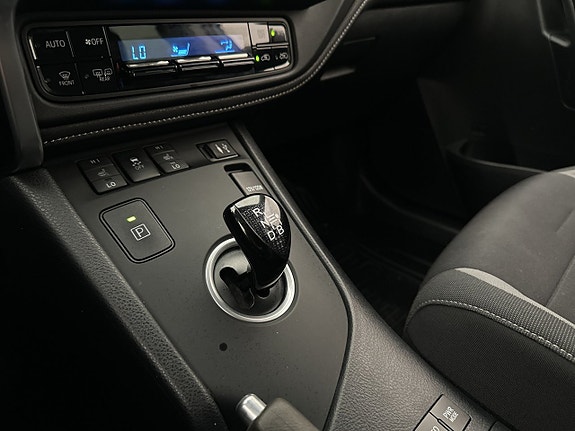 Toyota Auris 23 of 30
