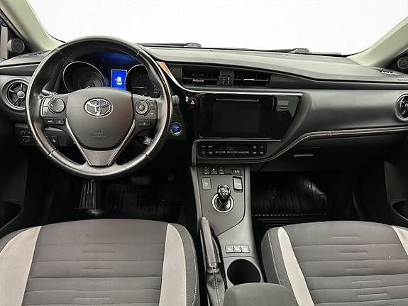 Toyota Auris 13 of 30