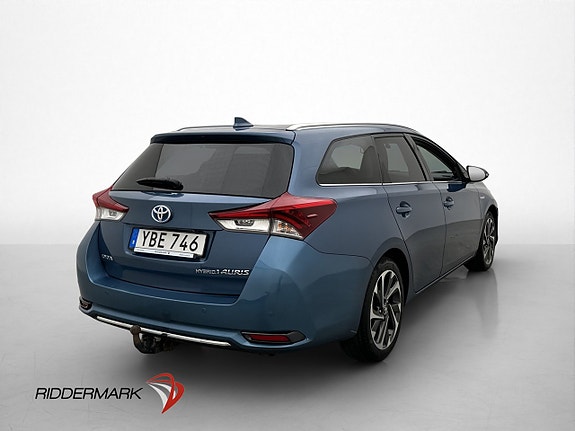 Toyota Auris 8 of 30