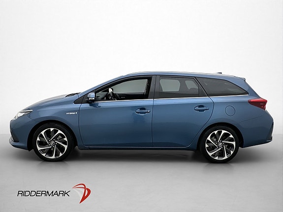 Toyota Auris 4 of 30