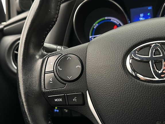 Toyota Auris 14 of 30