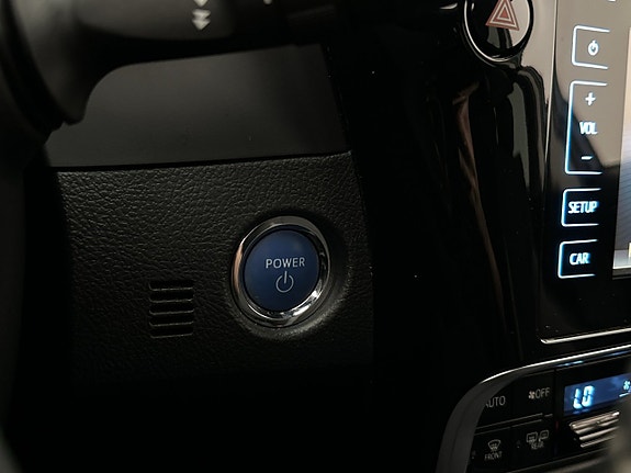Toyota Auris 18 of 30