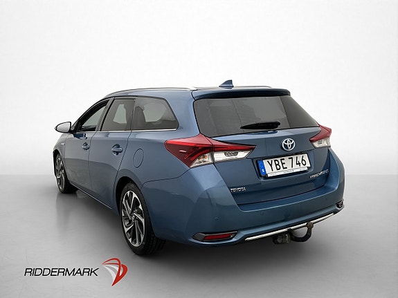 Toyota Auris 5 of 30
