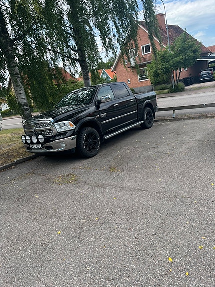 RAM 1500 3 of 7