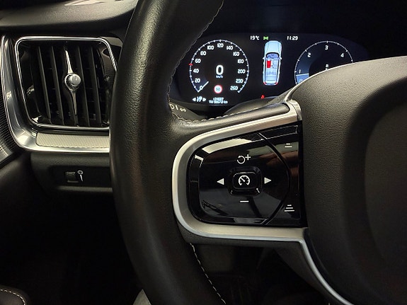 Volvo V60 22 of 30