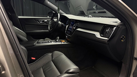 Volvo V60 17 of 30