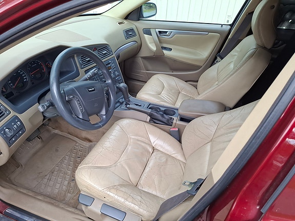 Volvo V70 5 of 5