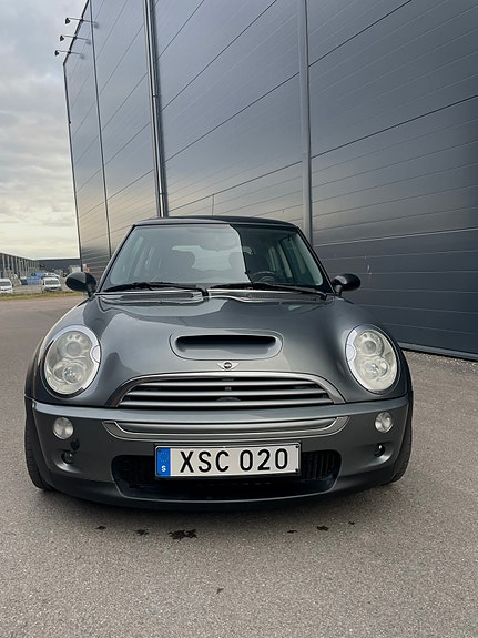 MINI Cooper S 3 of 9