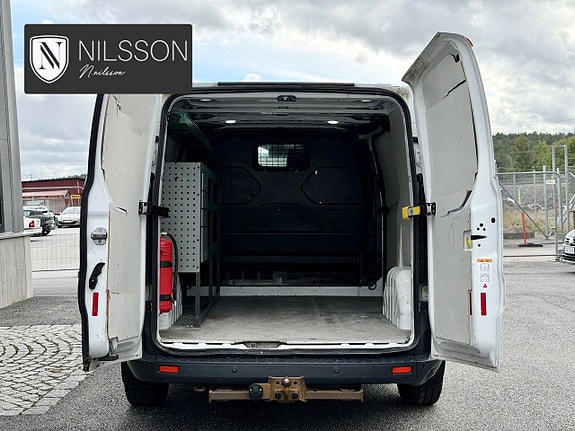 Ford Transit Custom 12 of 30
