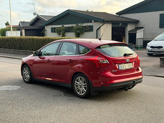 Ford Focus 2 of 9
