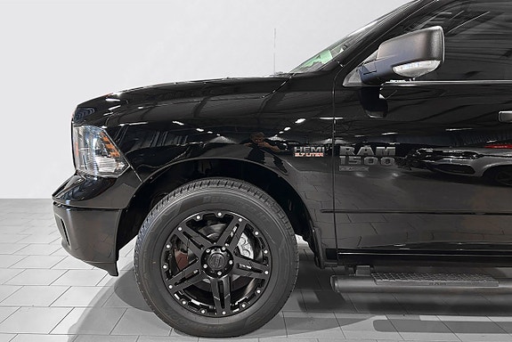 Dodge RAM 1500 8 of 22