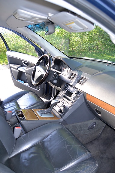 Volvo XC90 7 of 8